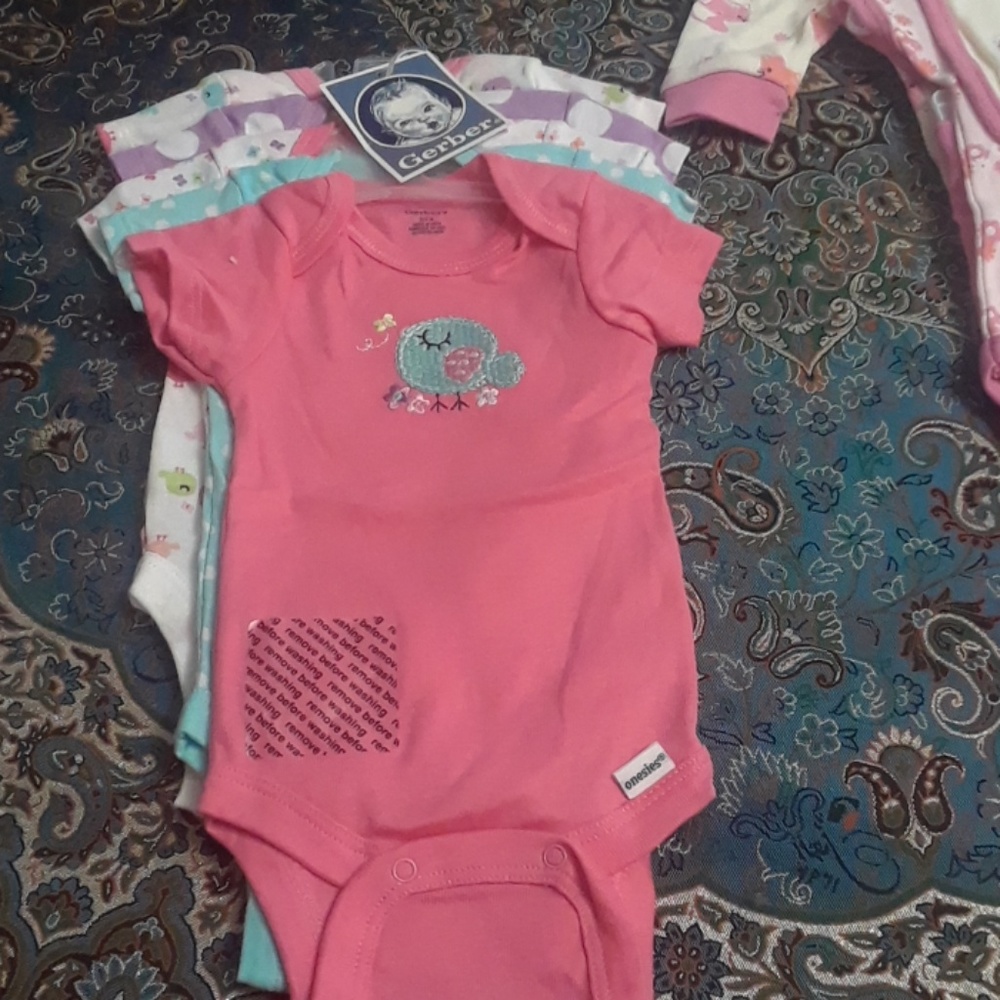 BABY CLOTHES - Picture 3 of 8